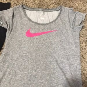 Women’s Nike t-shirt